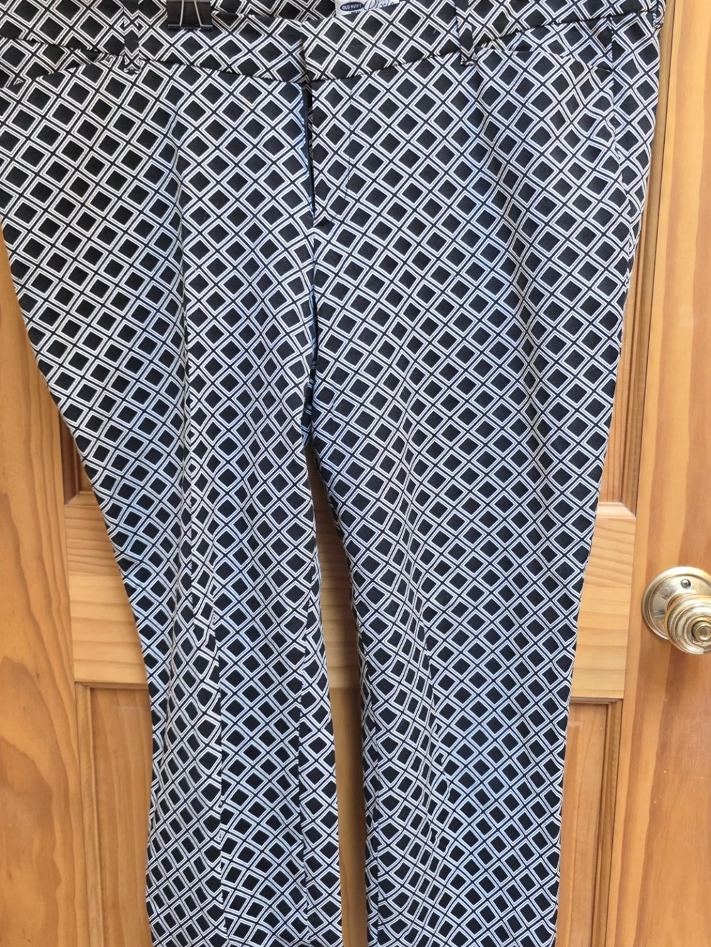 Old Navy Black and White Geometric Ankle Pants